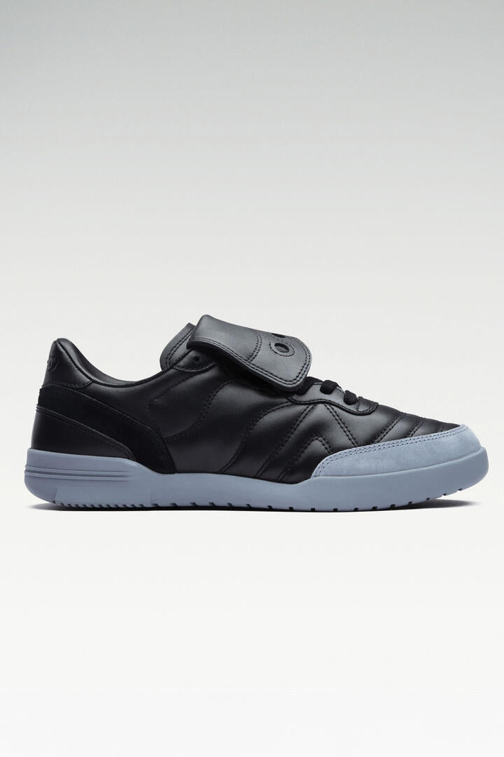 586i S Black