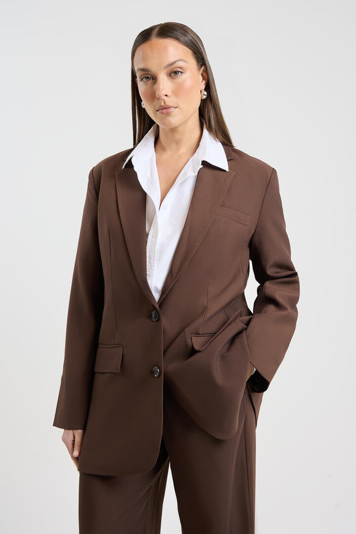 Ode Gal Tailored Blazer Walnut