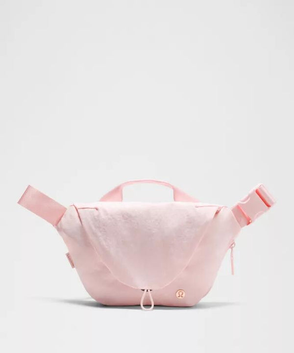 Curved Crossbody Bag 3L