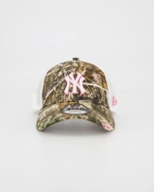 New Era New Era NY Yankees Distressed Trucker Cap Pink