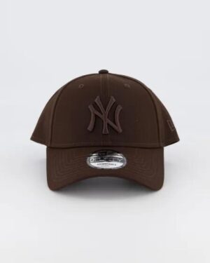 New Era New Era NY Yankees 9FORTY Cap Dark Brown